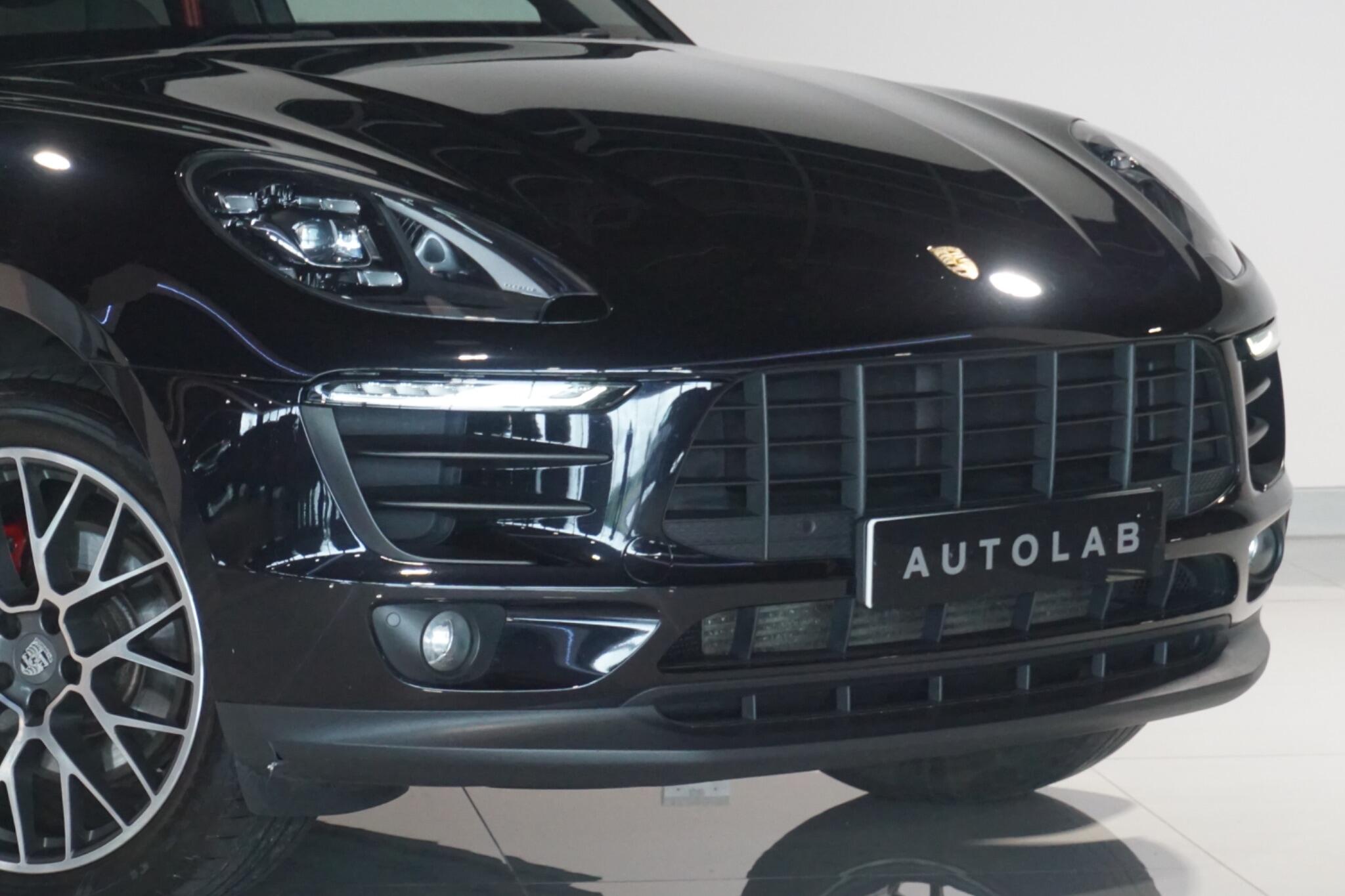 Porsche Macan 2.0T SUV 5dr Petrol PDK 4WD Euro 6 (s/s) (252 ps)